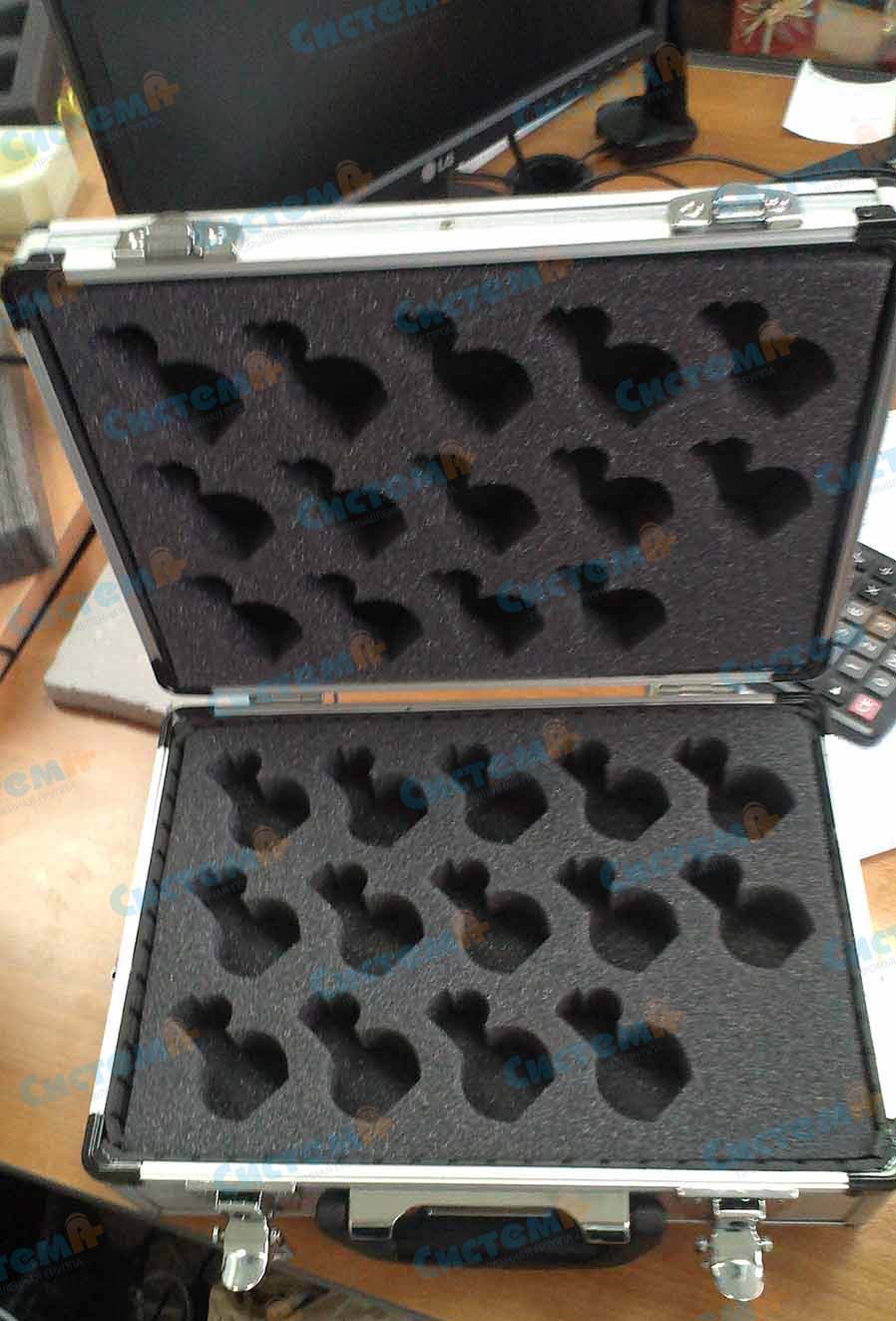 Фиксирующие ложементы в кейс для презентации духов